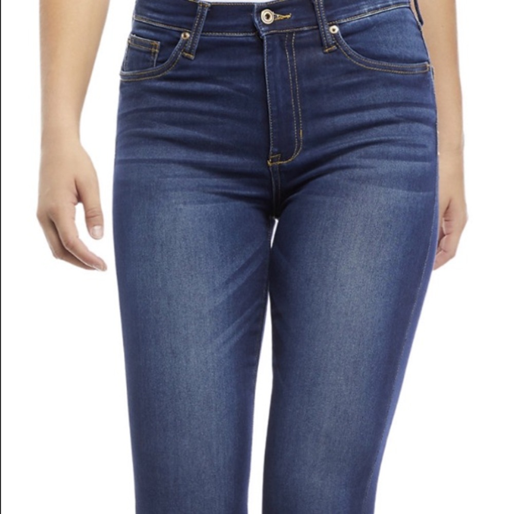 HOT JEANS ALERT! CURVY EDITION SKINNY JEANS! BY CELEBRITY PINK! NWT!